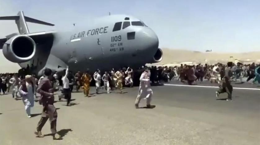 الناتو يعلن إجلاء أكثر من 18 ألف شخص من مطار كابل