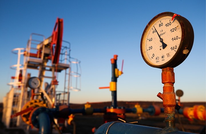 Oil posts biggest week of losses in nine months as Delta variant spreads