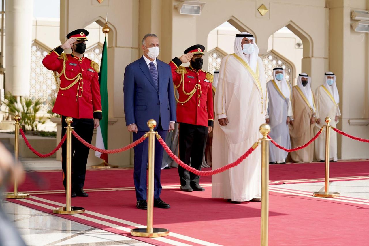 بيان للقاء الكاظمي مع أمير الكويت: وجود رغبة لتنمية الشراكة بين البلدين 