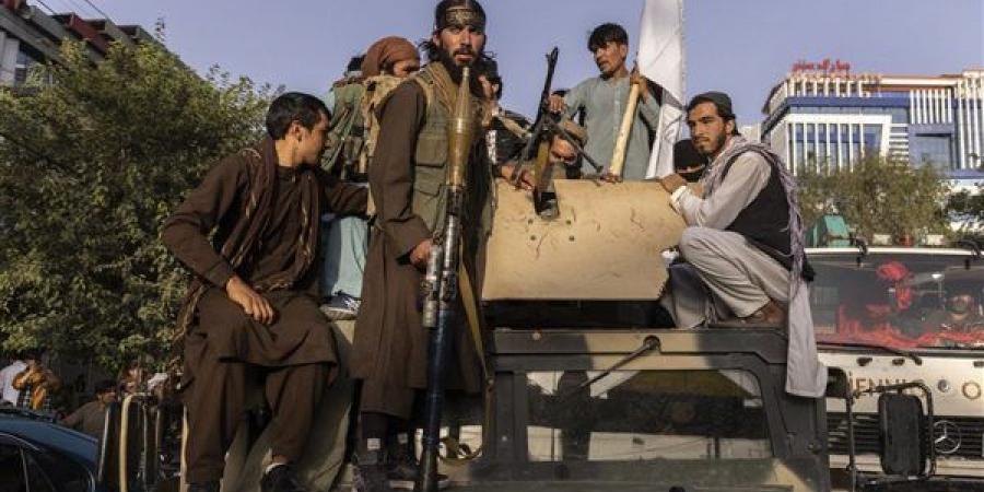 طالبان ترسل مئات المقاتلين للسيطرة على "الأسود الخمسة"