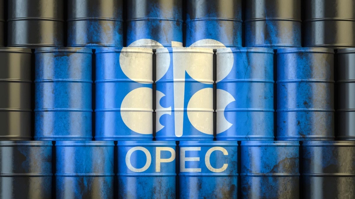 Oil falls ahead of OPEC+ supply policy meeting