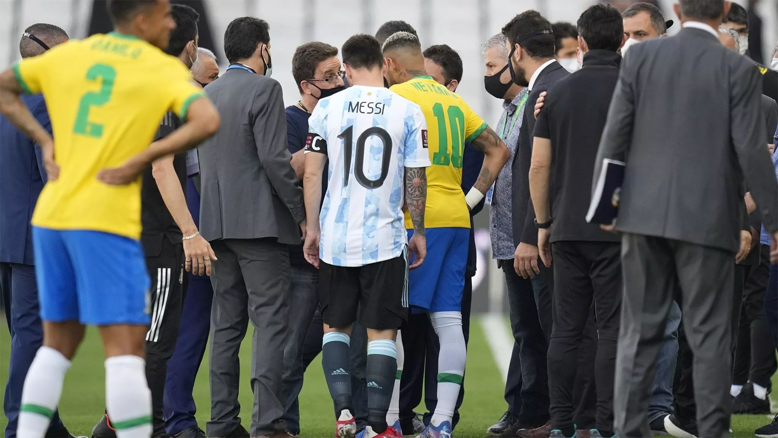 الفيفا يفتح تحقيقا في "فضيحة" مباراة البرازيل والأرجنتين