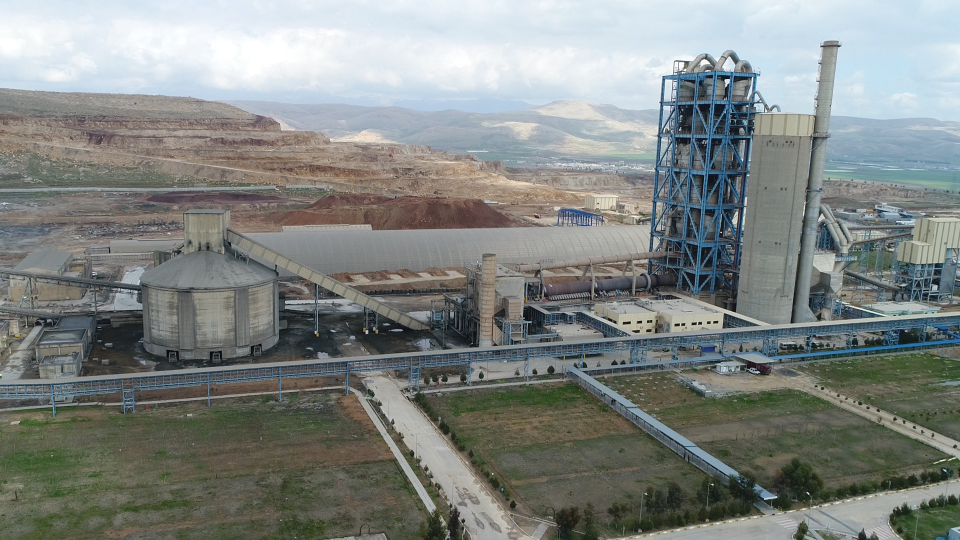 PUK force raids a cement plant in alSulaymaniyah