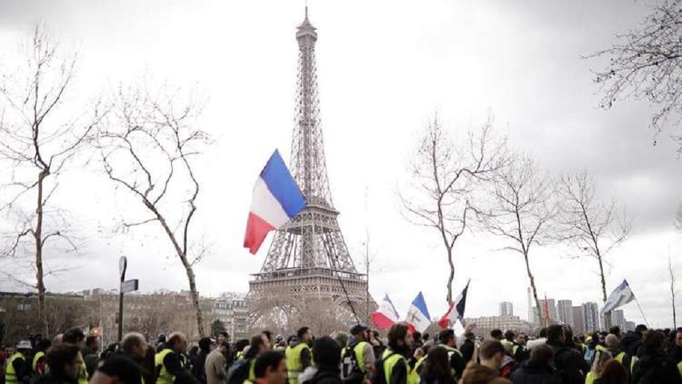 Protests in France against COVID-19 health pass