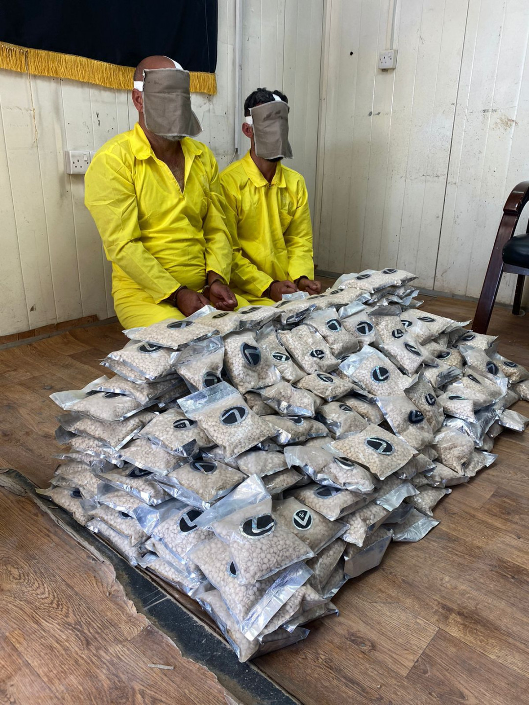 Iraqi intelligence agency thwarts an attempt to smuggle 100 kg of narcotics into the country