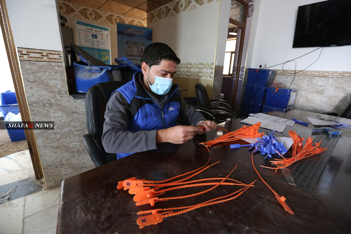 Hoping candidates implement their pledges, Al-Anbar's unemployed youth accept temporary jobs