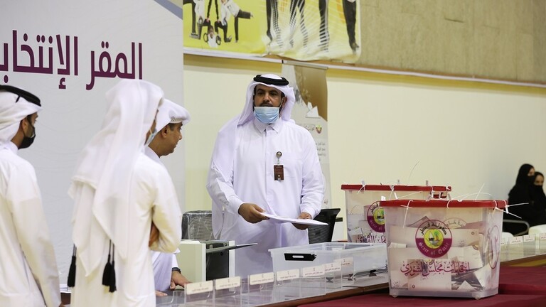 النساء يفشلن في دخول أول برلمان قطري