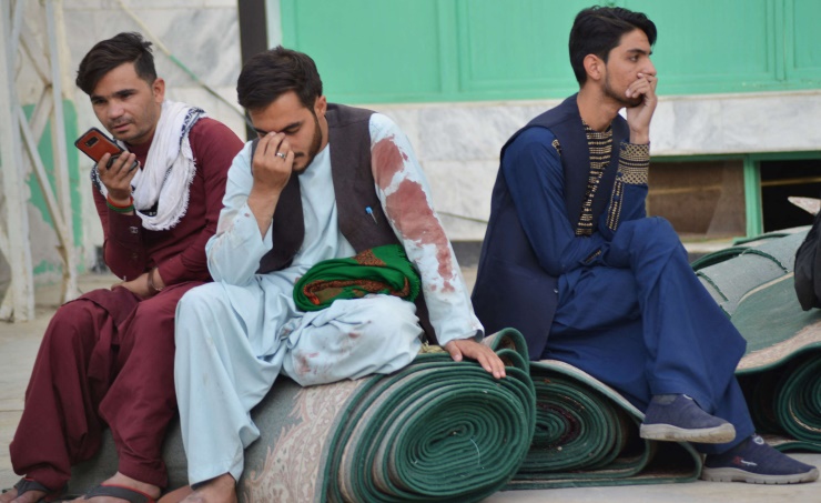 ISIS suicide bombers kill +40 Afghani Shiite in a mosque in Kandahar
