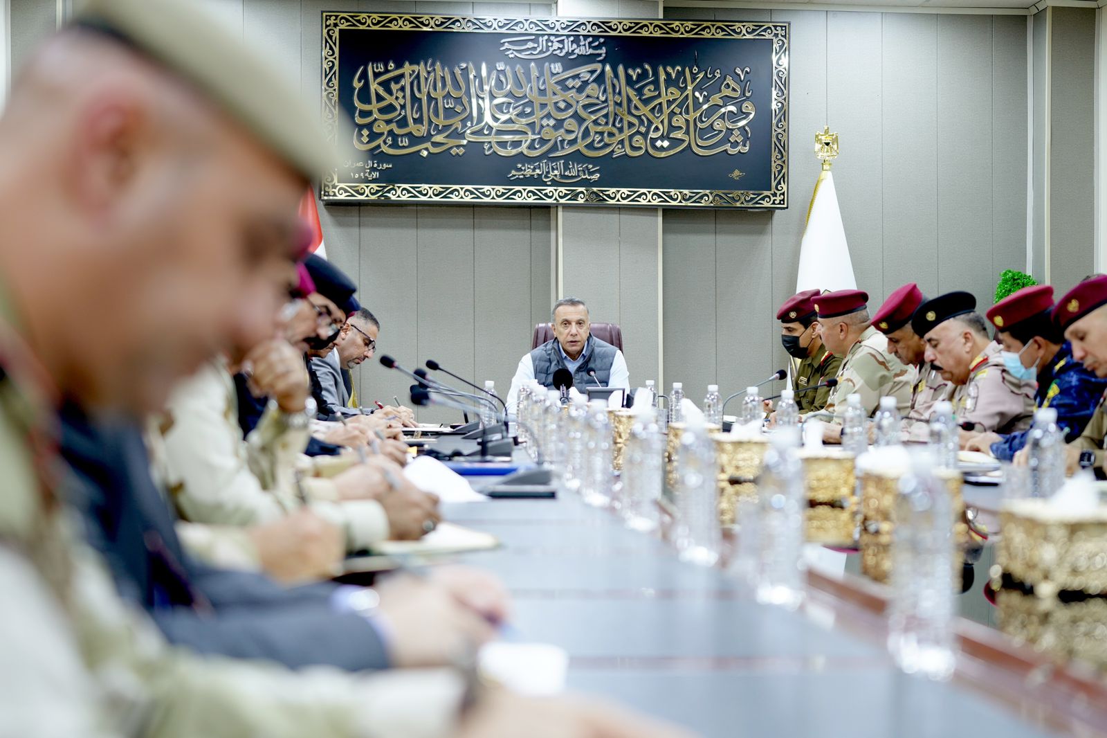 Iraq's PM meets the security leaders to discuss the violent clashes in center Baghdad