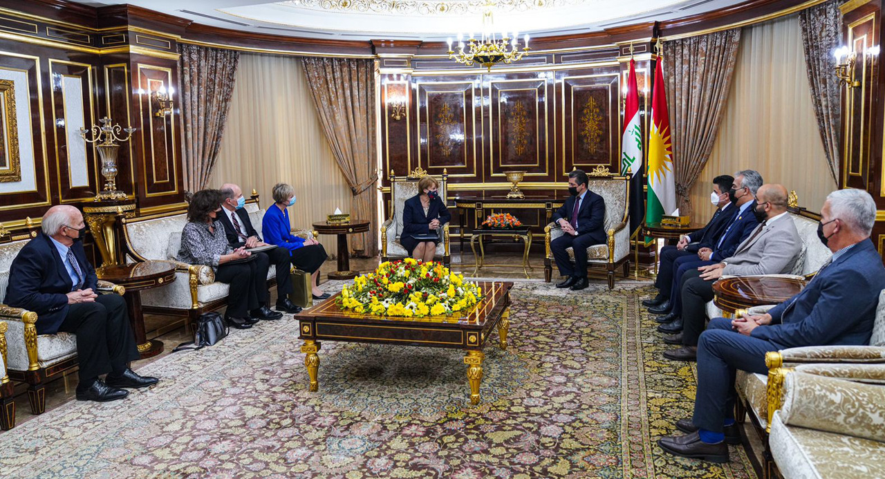 رئيس حكومة كوردستان يؤكد على دعم نازحي سنجار للعودة إلى مناطقهم