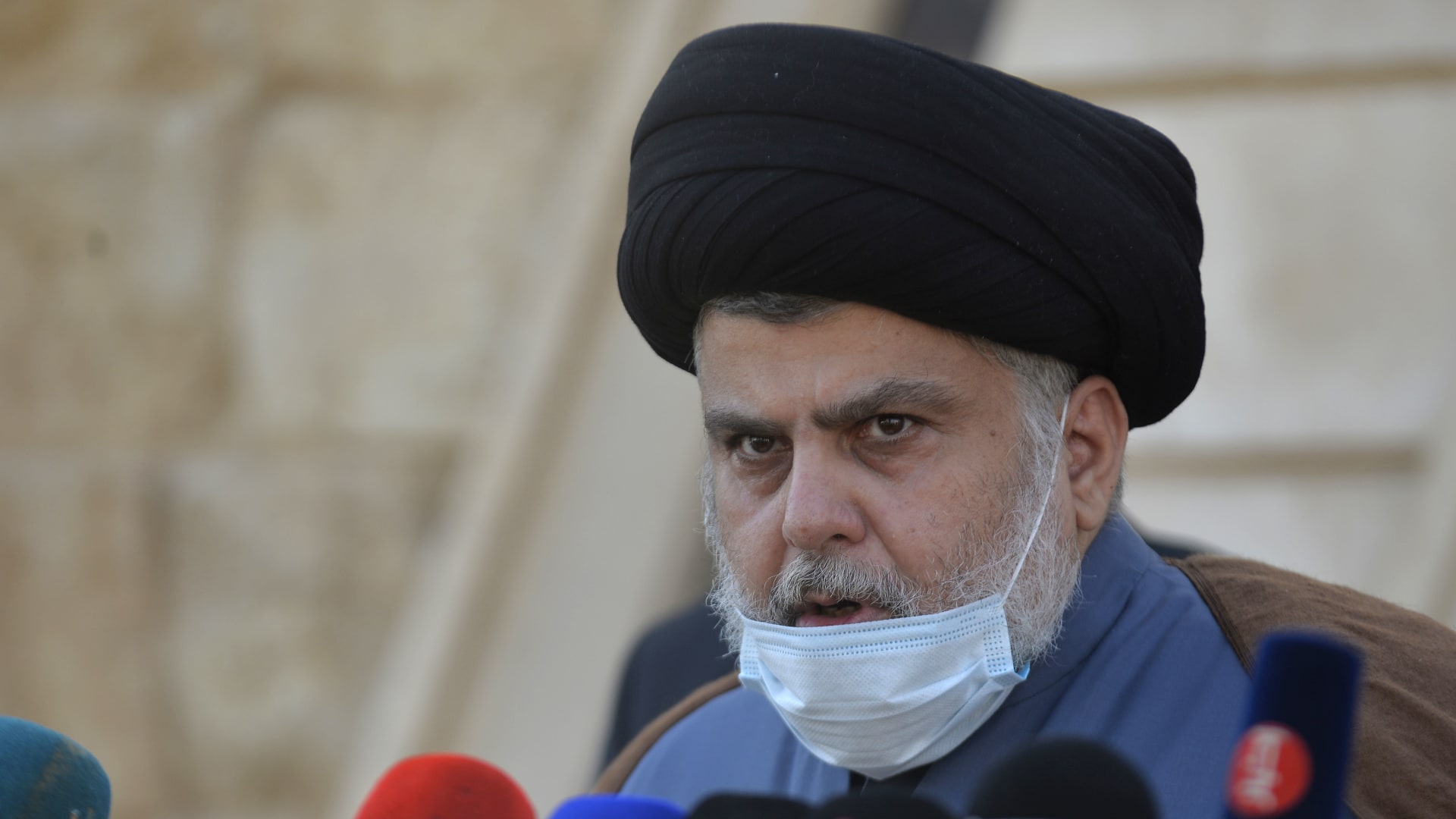Al-Sadr urges al-Kadhimi rein in "al-Khazali's militia", calls a sub-total freeze on loyal paramilitary