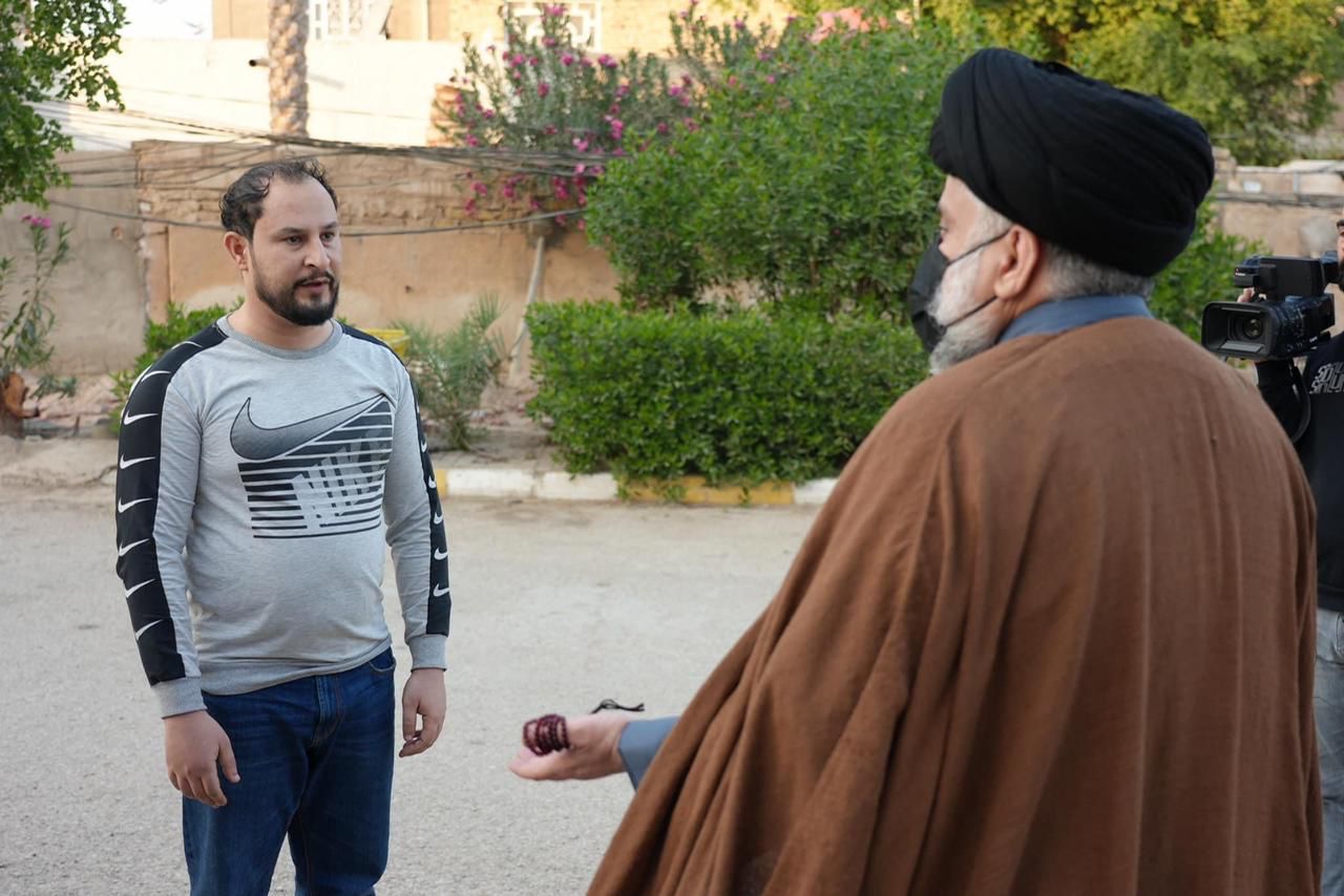 Al-Sadr receives al-Washah in his residence 