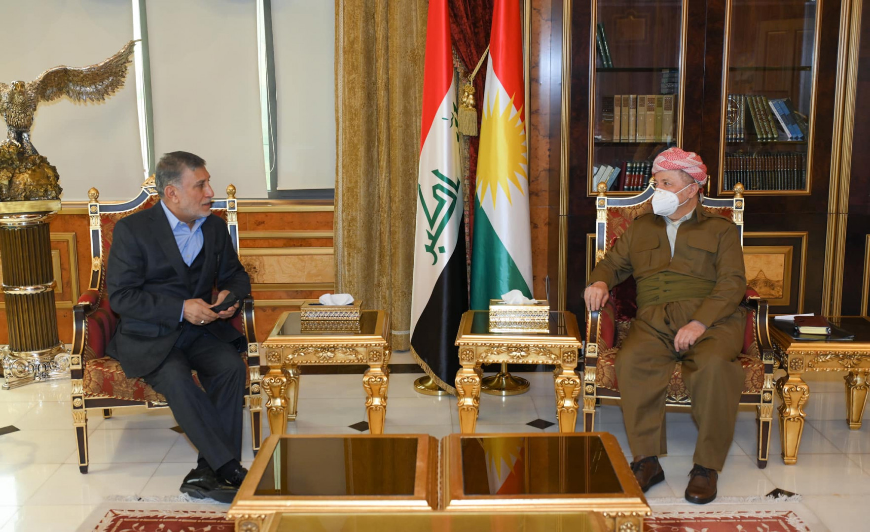 Masoud Barzani discusses the election results with Ezzat Shabender 