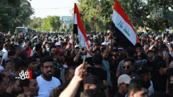 اشتباكات بالايدي بين أمن الحشد ومتظاهري الكتل المعترضة قرب الخضراء 