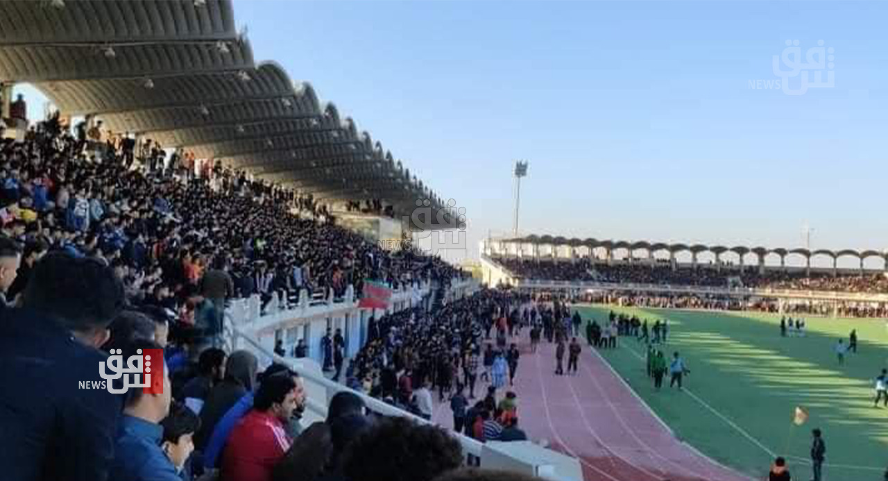  تعليق مباراة كربلاء والناصرية بسبب نزول الجماهير الى ارض الملعب (صورة)