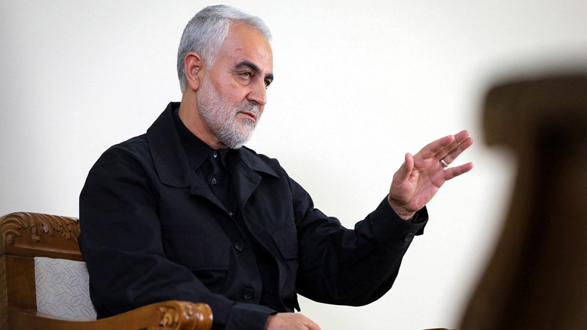 Recently unveiled Soleimani statue torched in Iran