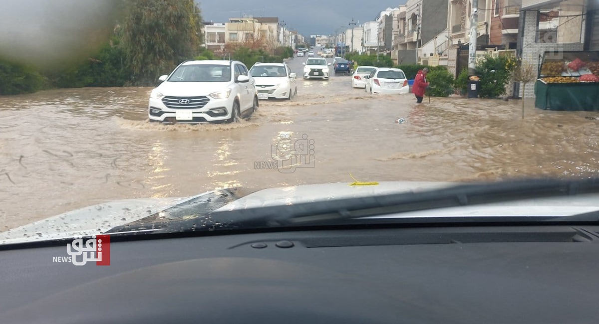 Heavy rains and floods block main streets in Erbil