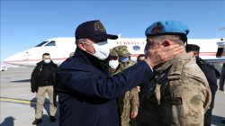 على  الحدود العراقية .. وزير الدفاع التركي يجتمع مع قادة الجيش المكلفين بمكافحة العماليين