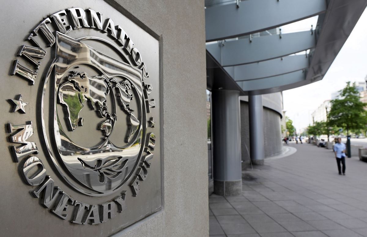 The International Monetary Fund expects a decline in growth in the Middle East