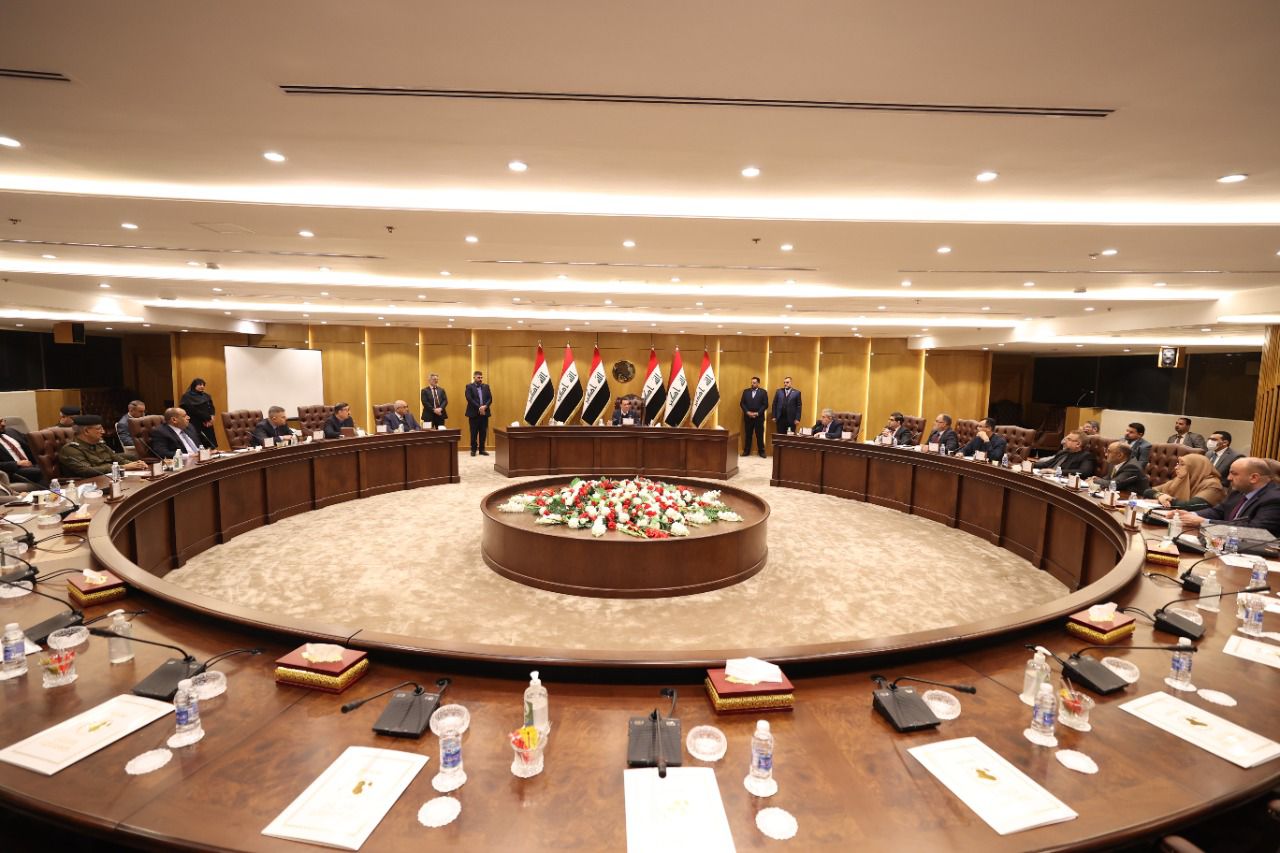 Hakem al-Zameli chairs the presidential candidates' deliberation meeting  