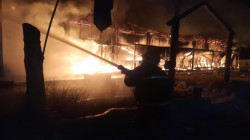 الدفاع المدني يخمد حريق "سيد زيد" في الناصرية (صور)