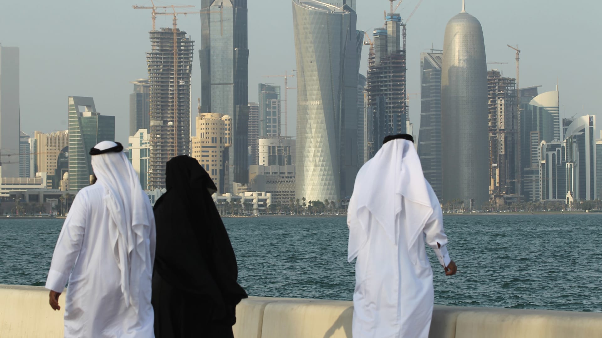 الإمارات تعلن اعتراض هجوم صاروخي "حوثي"