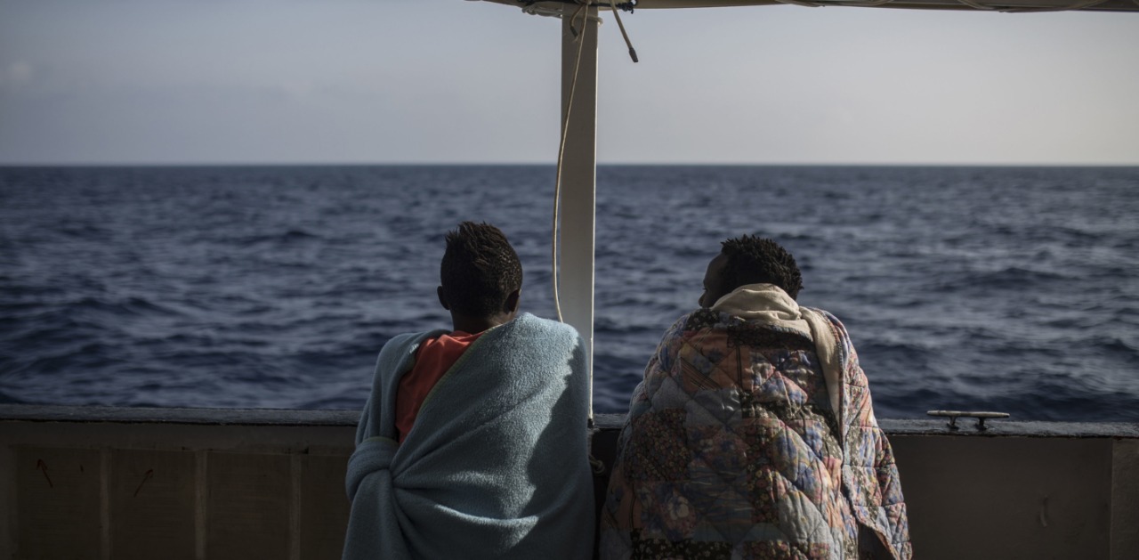 "اغتصاب وتعذيب".. العفو الدولية تدعو لإنقاذ المهاجرين من "جحيم" ليبيا