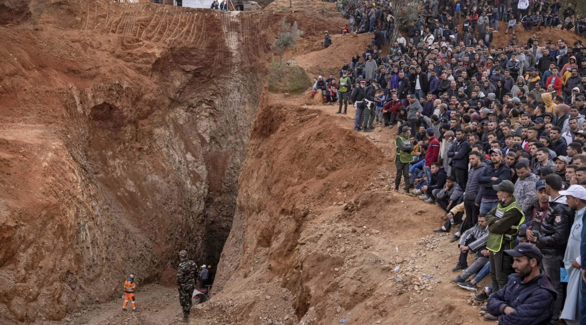Rescuers Pull Out Boy Trapped in Well in Morocco
