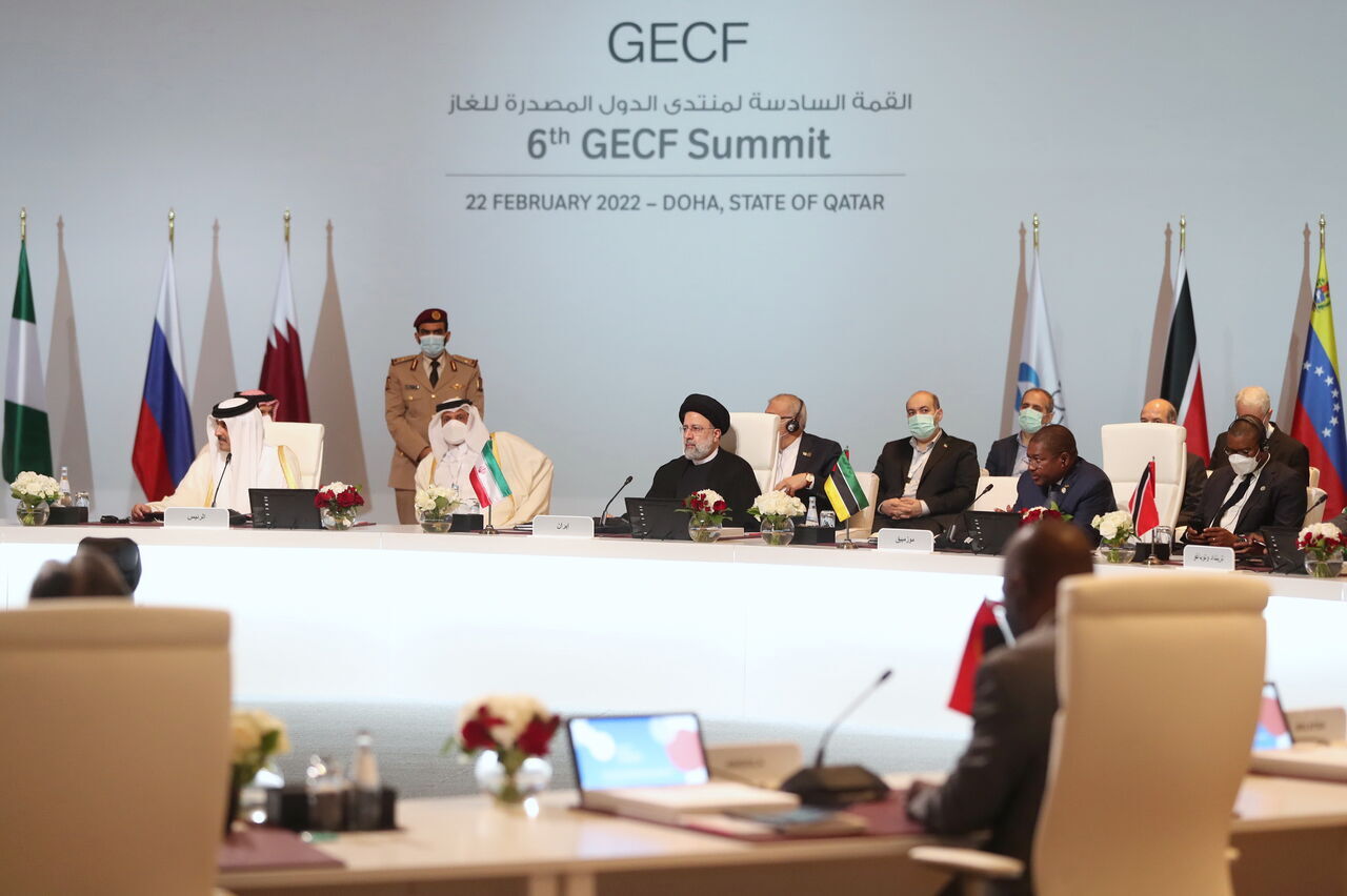 الرئيس الإيراني من قطر: الغاز يحدد مستقبل الطاقة في العالم