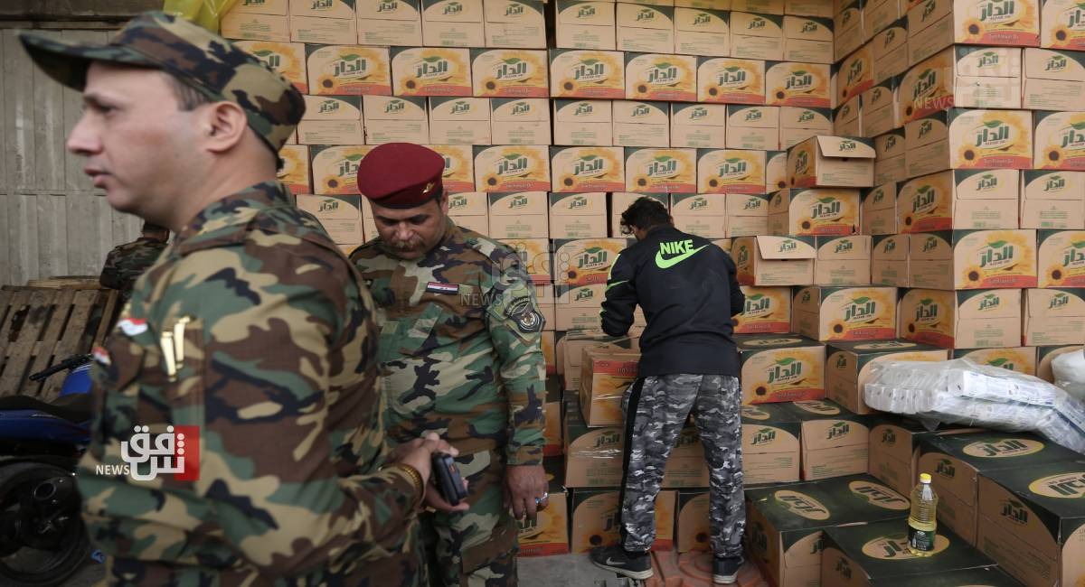تجار و"ضعاف نفوس" يبتلعون زيت الطعام من مخازن الموصل