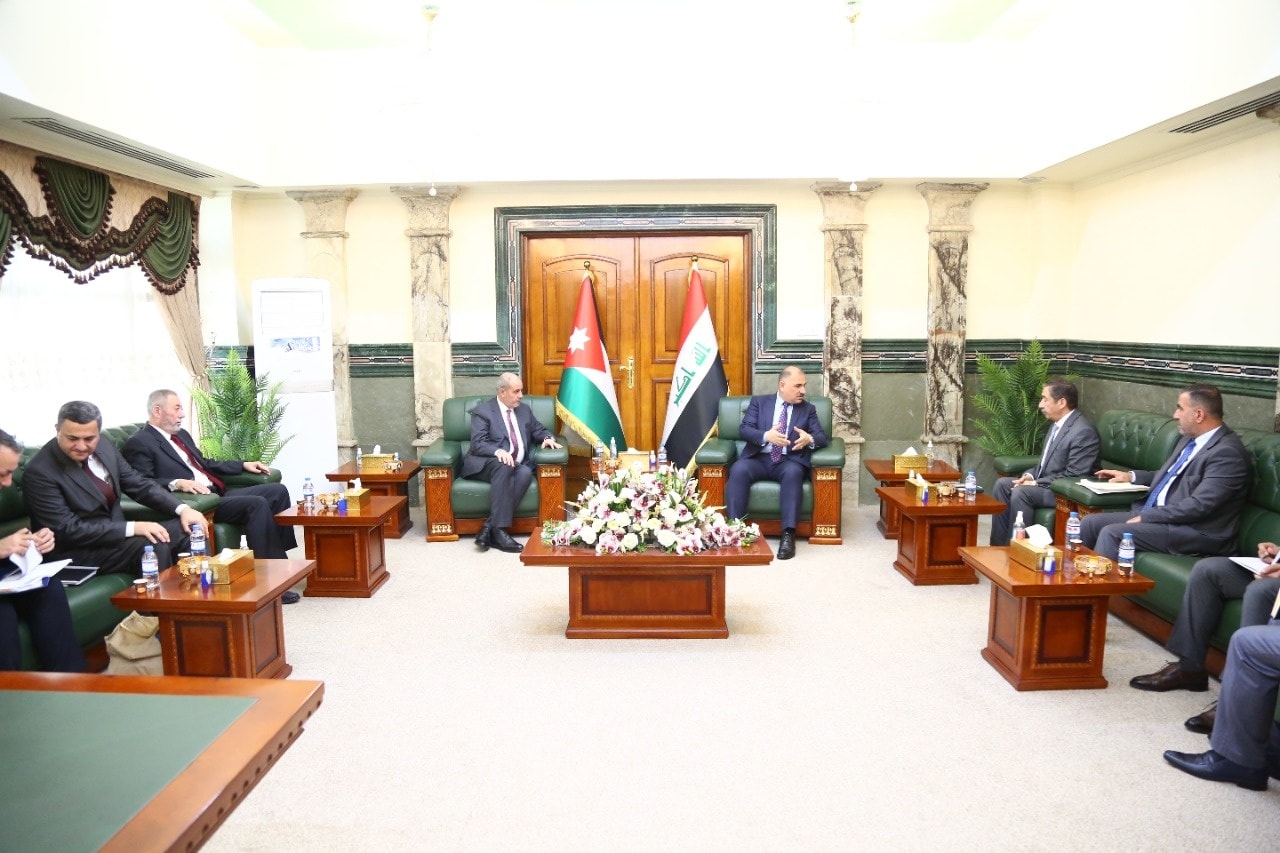 Iraqi and Jordanian ministries of industry discussed the joint economic city project