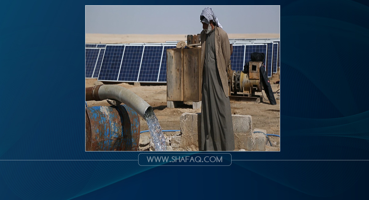  "النفط دمرنا".. أول مزارع عراقي يلجأ للطاقة المتجددة في السماوة 