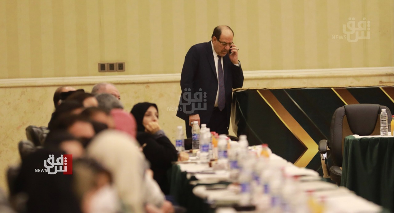 AlMaliki dismisses dissolving the government demands a blocking third