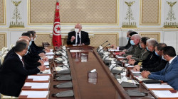 قال إن البلاد تعيش "إنقلاباً".. الرئيس التونسي يحل البرلمان 