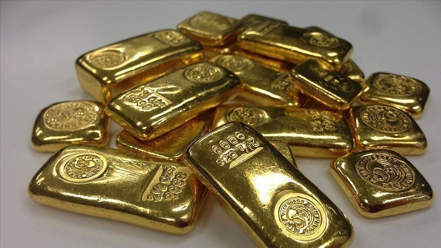  الذهب ينخفض ويقترب من أدنى مستوى له في عام