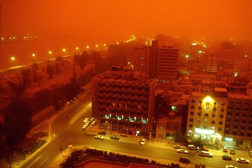  العواصف الترابية تسيطر على أجواء العراق والسلطات تمنع الراصدين من التصريح