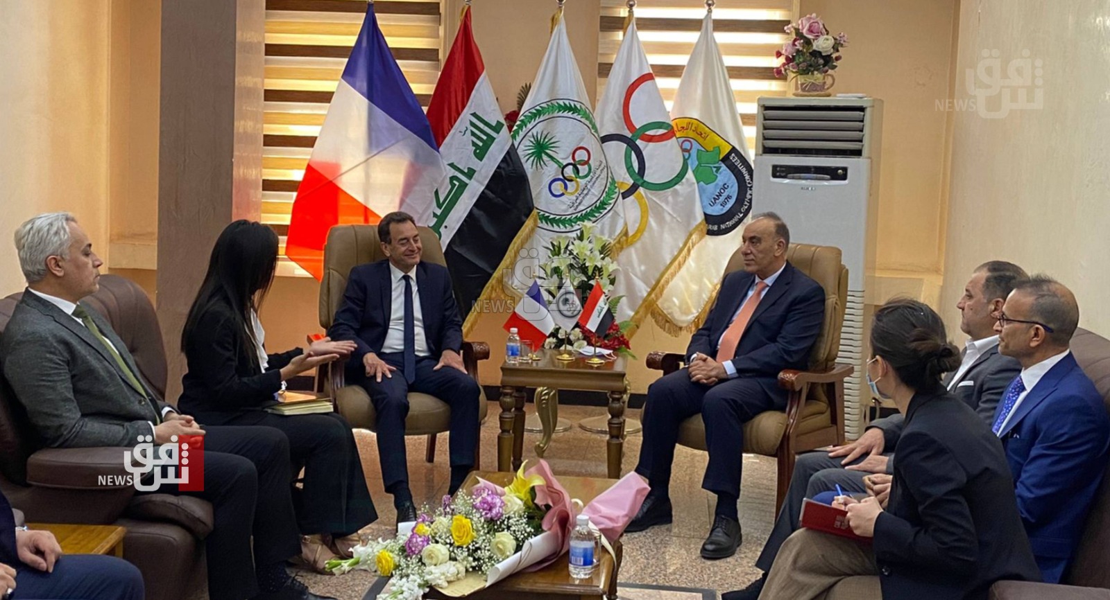 حمودي وشوفاليه يبحثان دعم الرياضيين العراقيين وتحضيرات أولمبياد باريس 2024