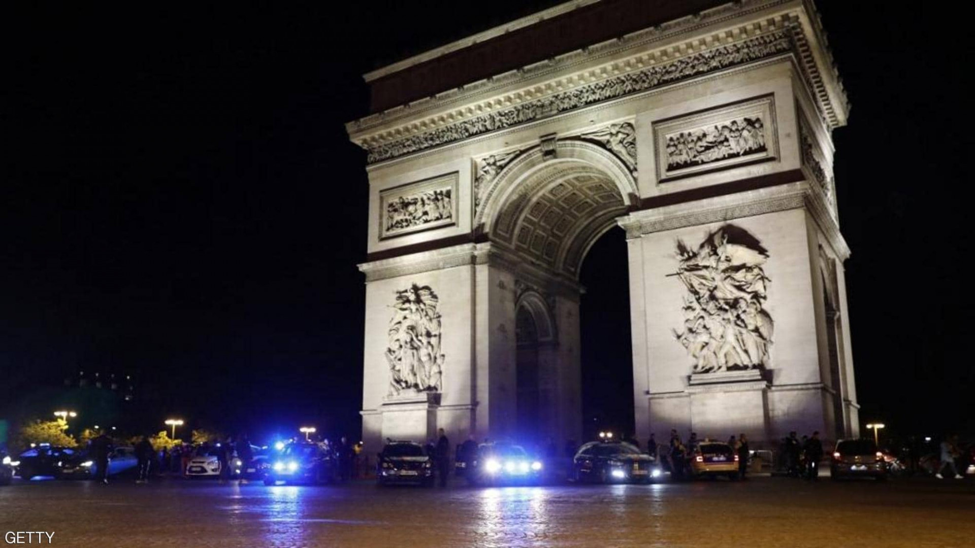 Police fire on car in central Paris, killing two people