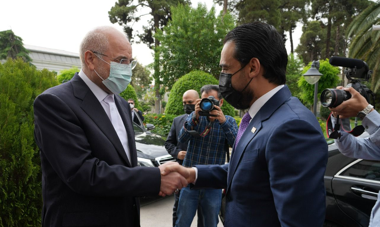 التقى رئيس مجلس الشورى.. الحلبوسي يصل طهران في زيارة ليوم واحد