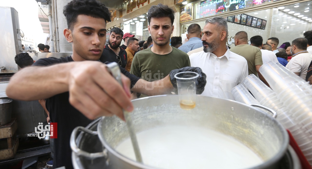 صور.. "كاهي وقيمر" صدرية بغداد في اول ايام العيد