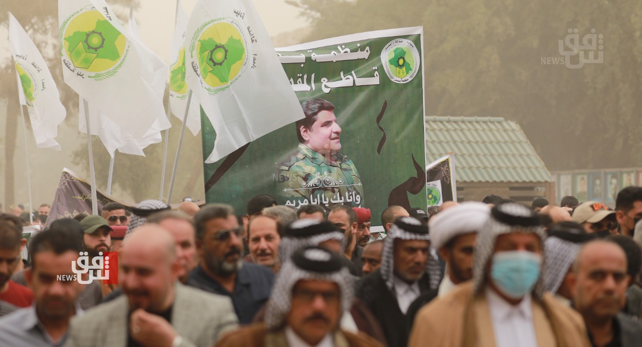 بحضور كبار الشخصيات السياسية.. انطلاق مراسم تشييع "الأنصاري" في بغداد (صور)