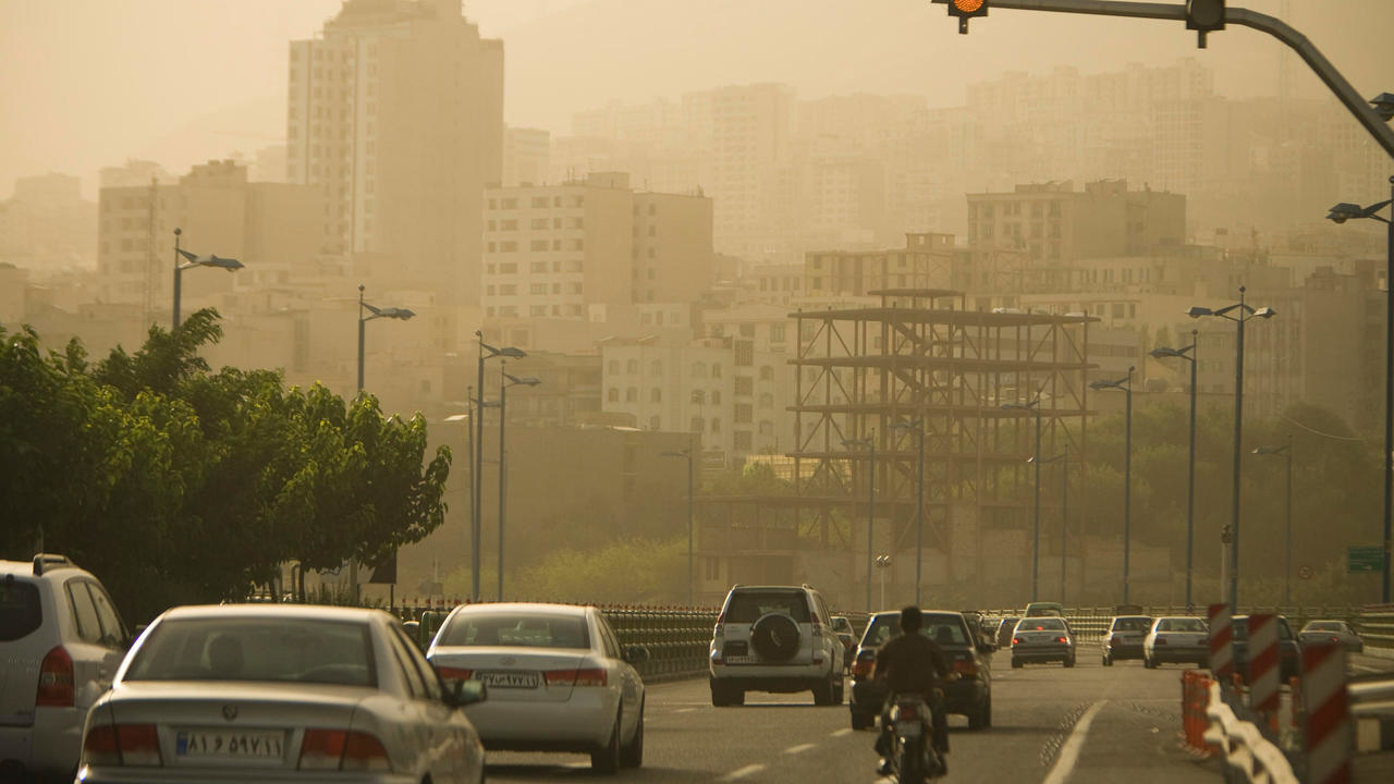 تلوث الهواء في طهران يتفاقم و تعليق الدوام بالمدارس