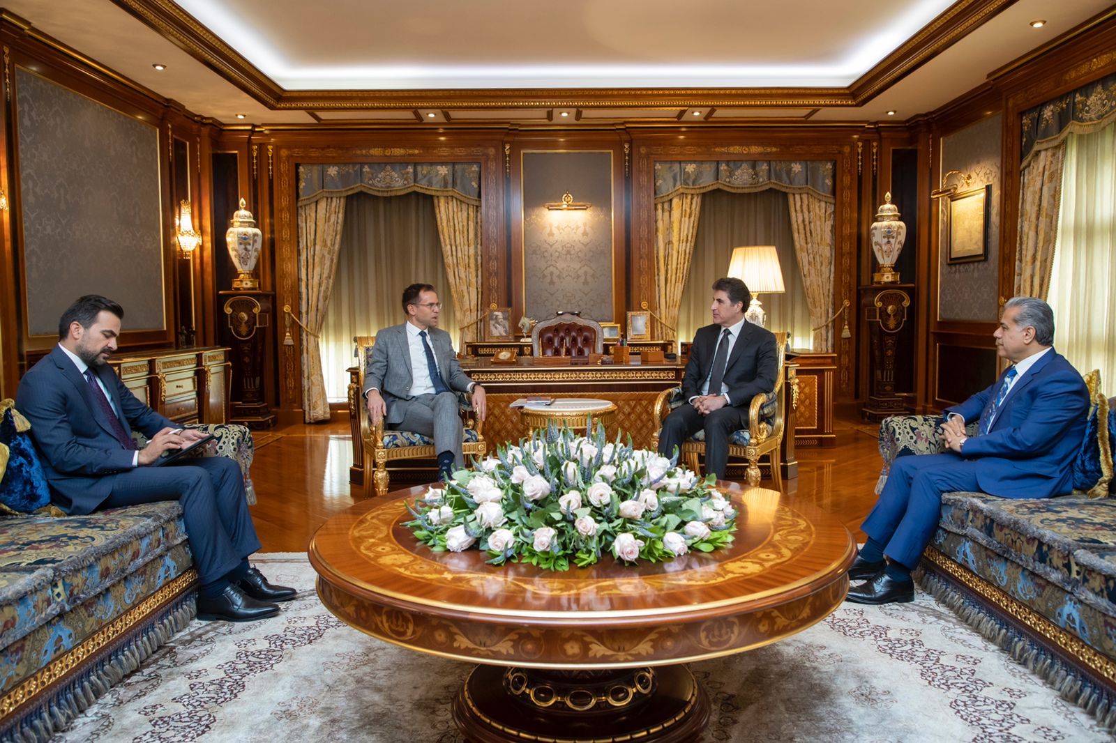 رئيس اقليم كوردستان يبحث جملة ملفات مع سفير بلجيكا