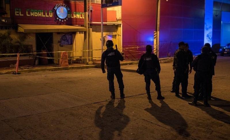 مقتل وإصابة 10 أشخاص بهجوم على حانتين في المكسيك