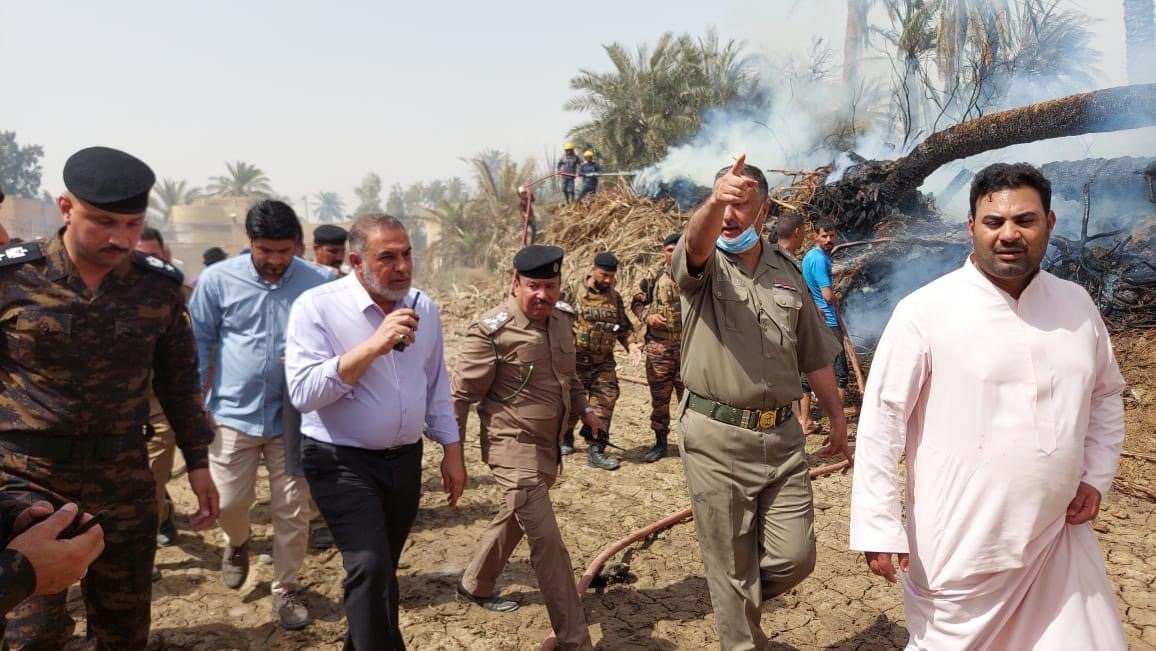 صور.. إخماد حريق طال مناطق زراعية جنوبي العراق