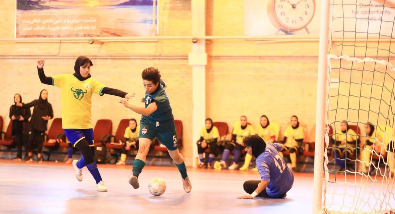 نساء العراق لكرة الصالات يحققن فوزاً كبيراً على أكاديمية بوتان الايراني ودياً