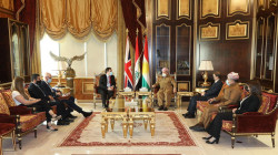 بارزاني يبحث مع السفير البريطاني لدى العراق تحديات تشكيل الحكومة الاتحادية
