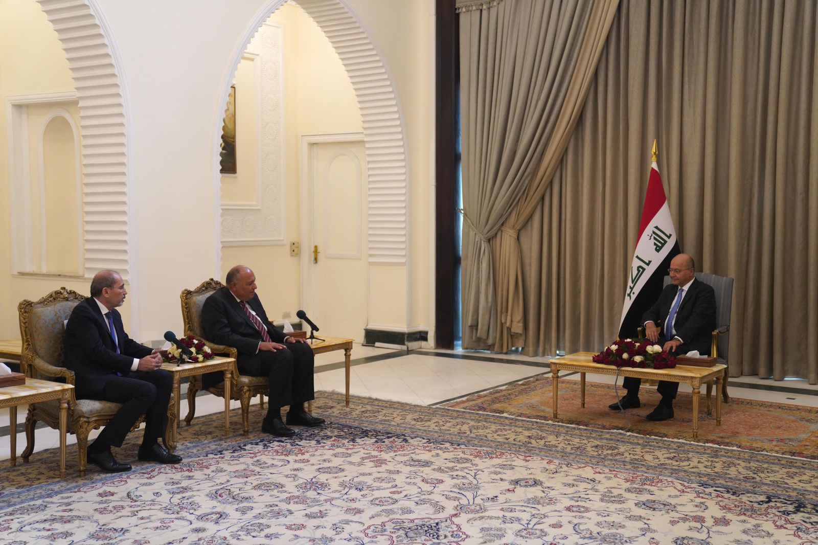 الرئيس العراقي لوزيري خارجية الاردن ومصر: يجب تخفيف التوترات ونزع فتيل الأزمات في المنطقة 