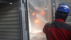 التهم 150 كشكاً تجارياً.. 50 فرق إطفاء تنجح بإخماد "حريق مهول" جنوبي بغداد (صور وفيديو)