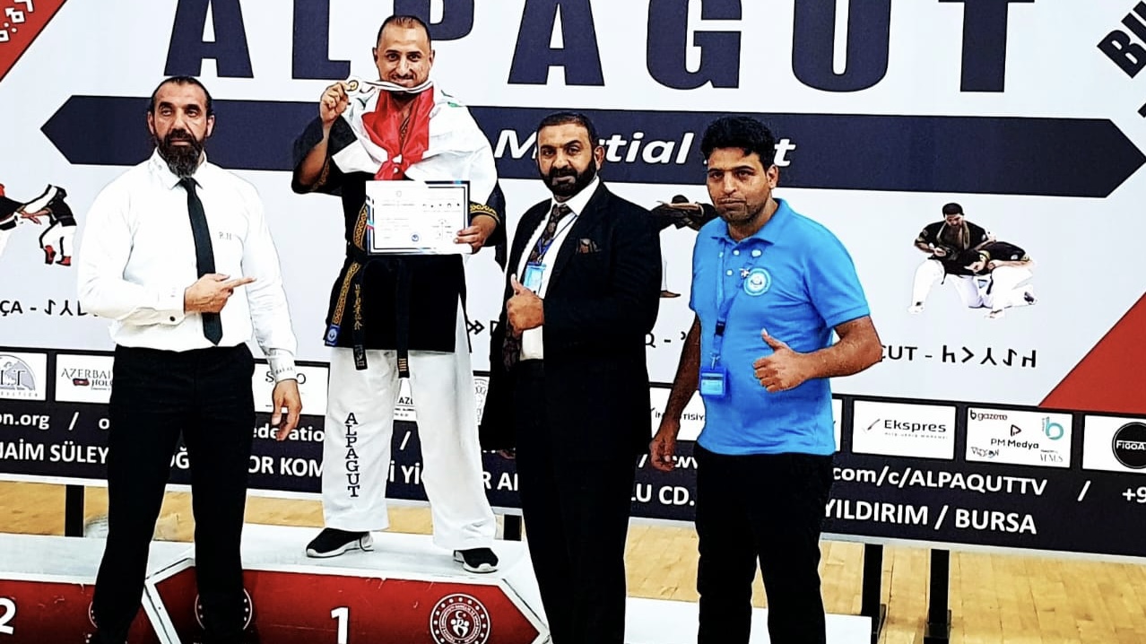 عراقي يحصد ذهبية بطولة "الباغوت" العالمية في تركيا